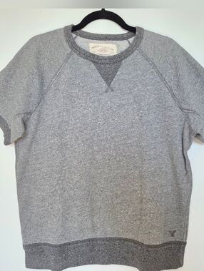 American Eagle Short Sleeve Sweatshirt Size-Med